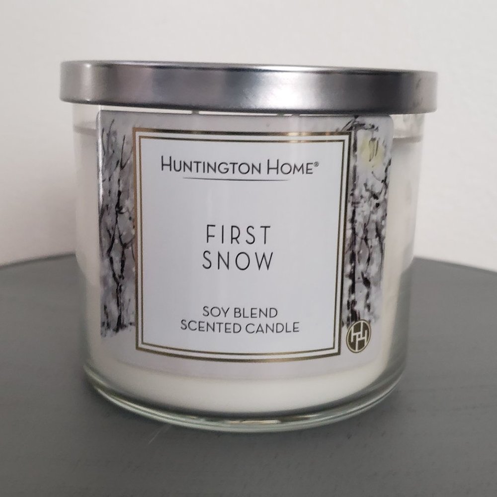 (1) Huntington Home 3 wick scented candle